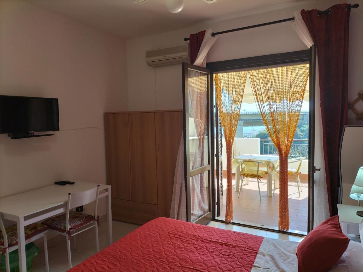 Casa Vacanza Da Rosa Letojanni Kültér fotó