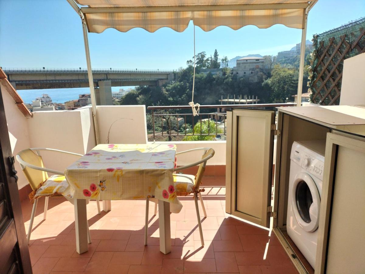 Casa Vacanza Da Rosa Letojanni Kültér fotó