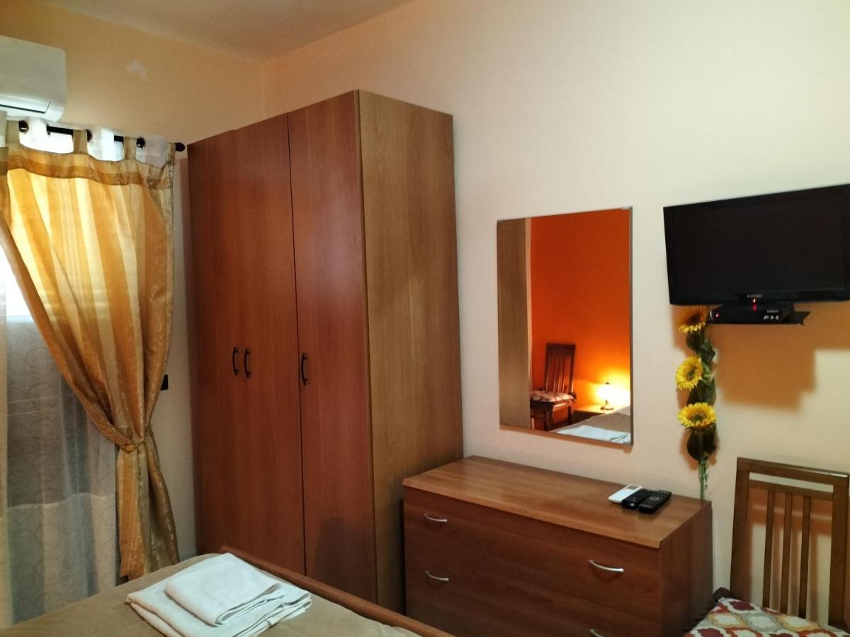 Casa Vacanza Da Rosa Letojanni Kültér fotó