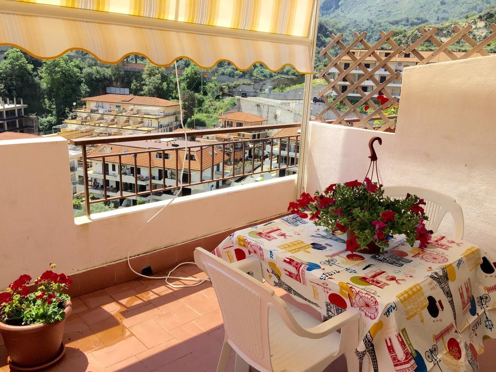 Casa Vacanza Da Rosa Letojanni Kültér fotó