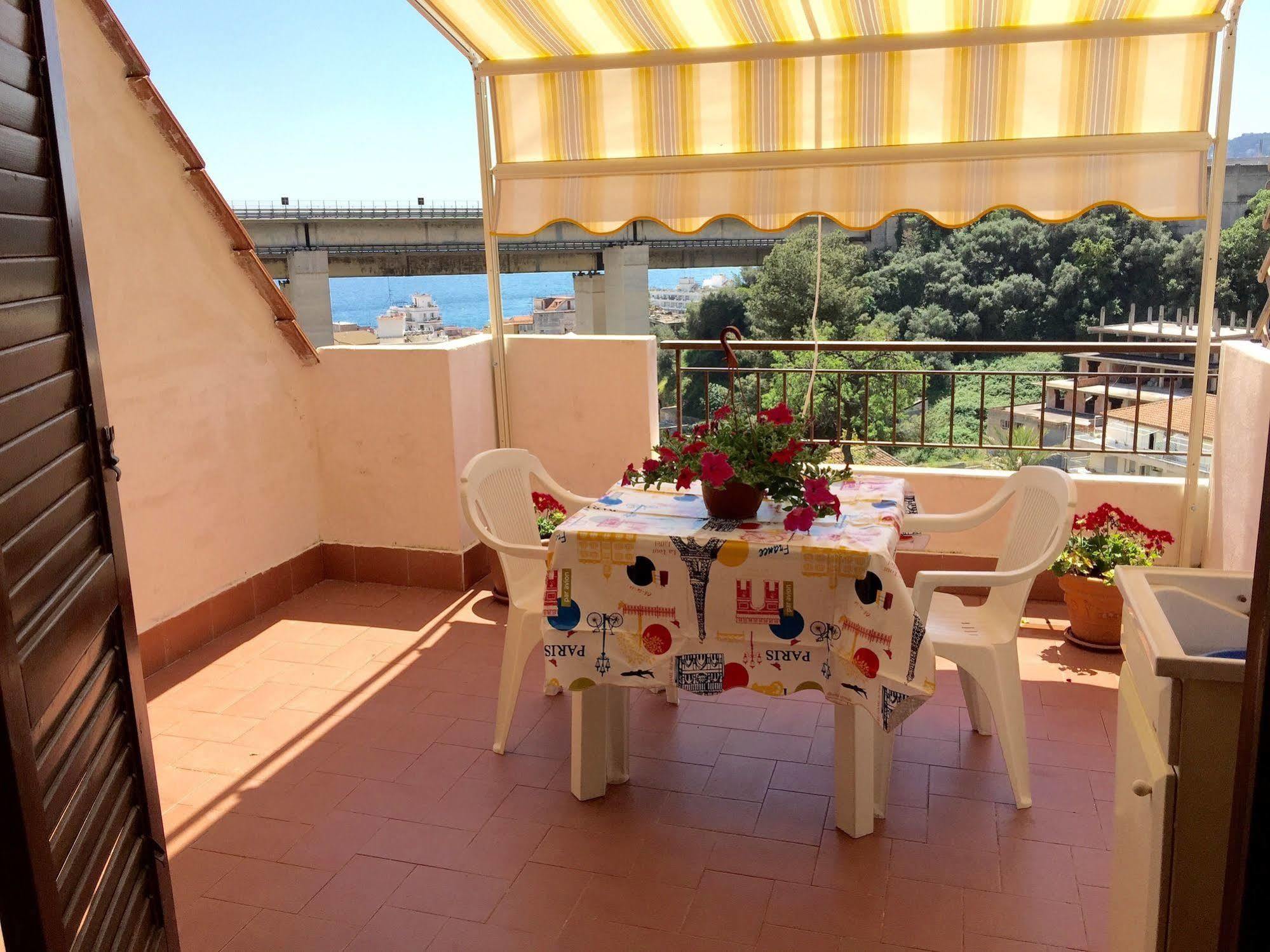 Casa Vacanza Da Rosa Letojanni Kültér fotó